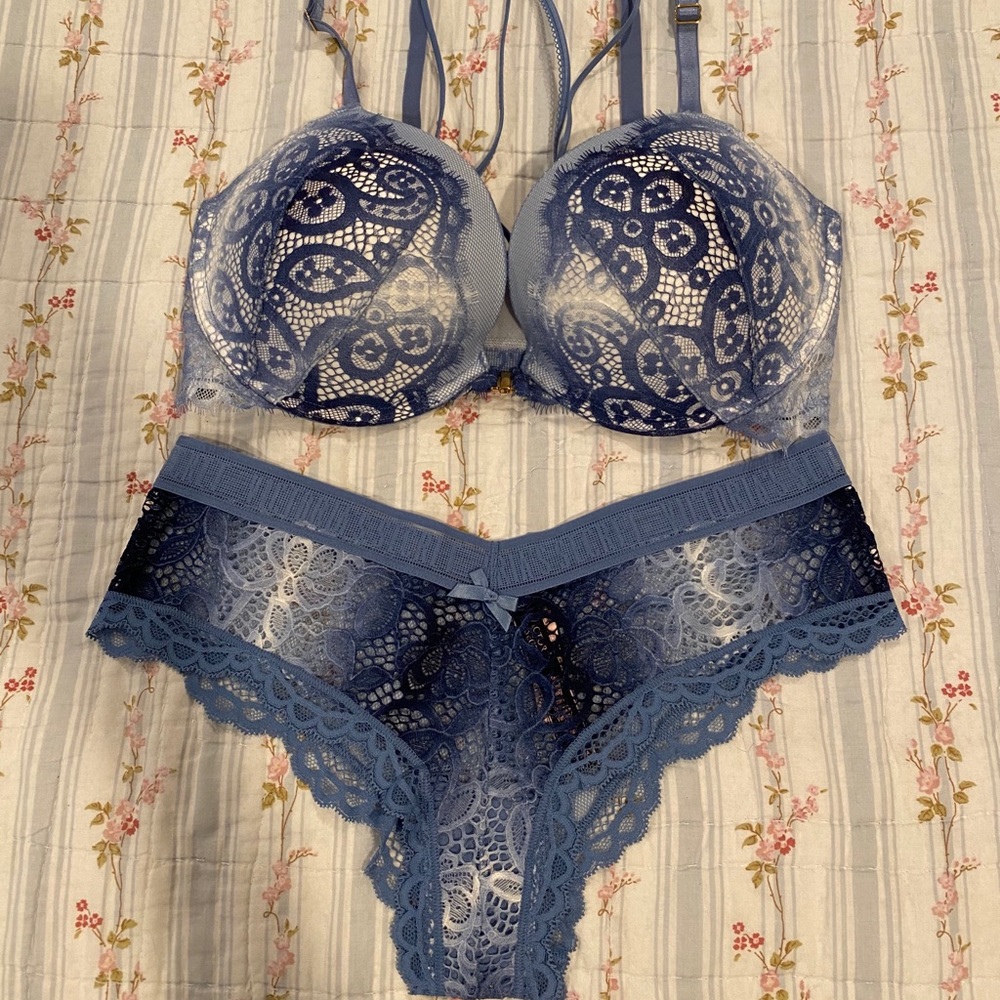 Victoria’s Secret set